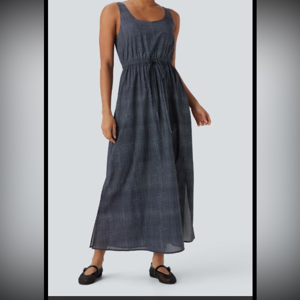 MEDIUM.   HALARA SLEEVELESS SCOOP NECK MAXI DRESS